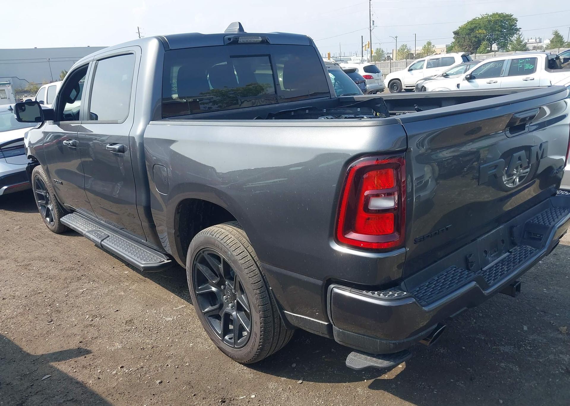 2025 RAM 1500 SPORT
