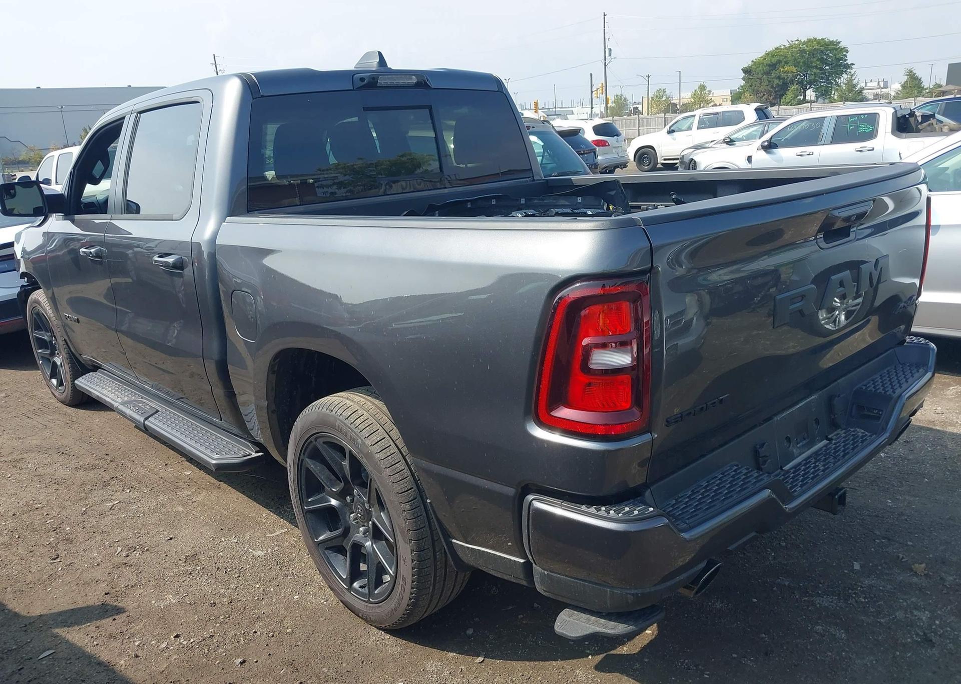 2025 RAM 1500 SPORT