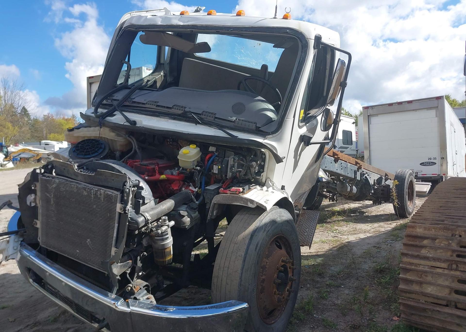 2020 FREIGHTLINER M2 106