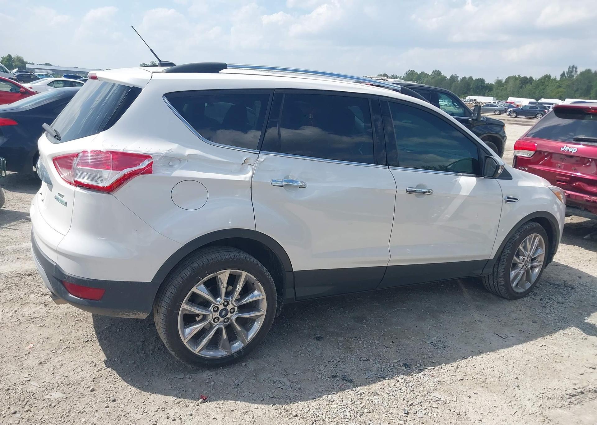 2016 FORD ESCAPE SE