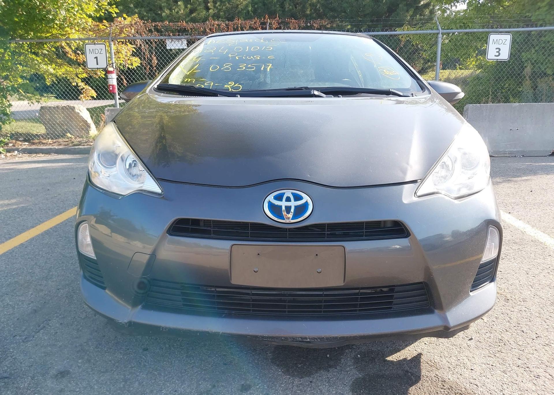 2014 TOYOTA Prius c