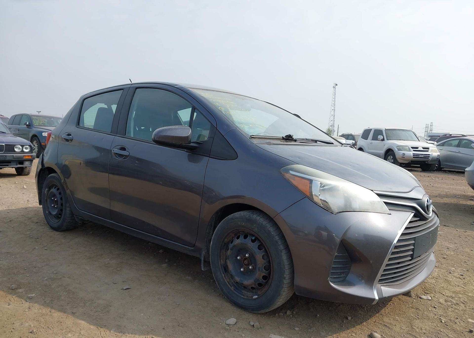2015 TOYOTA YARIS LE