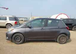 2015 TOYOTA YARIS LE