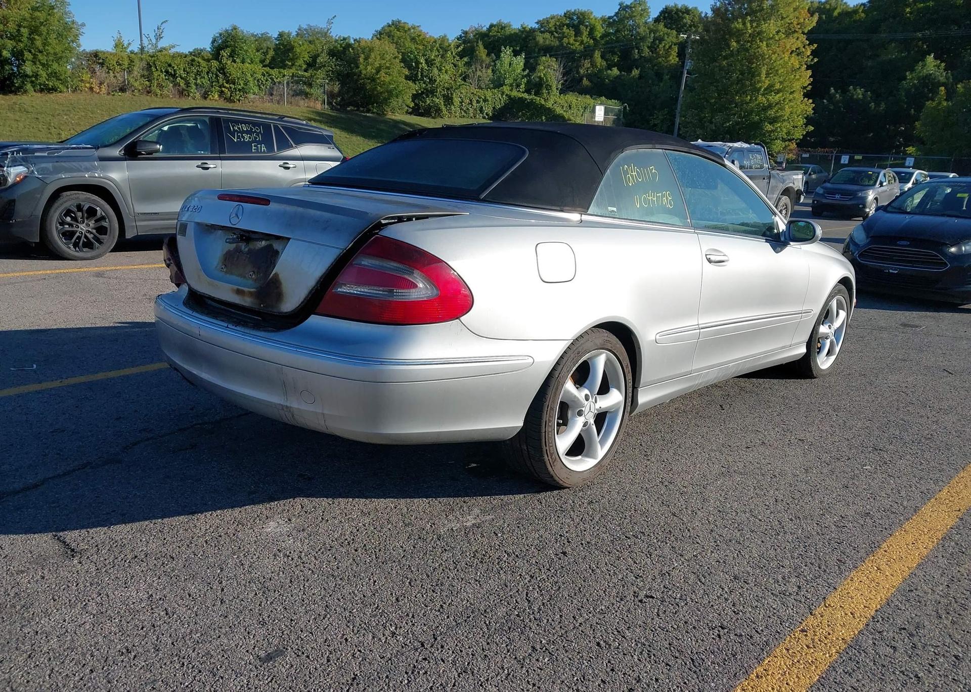 2005 MERCEDES-BENZ CLK 320