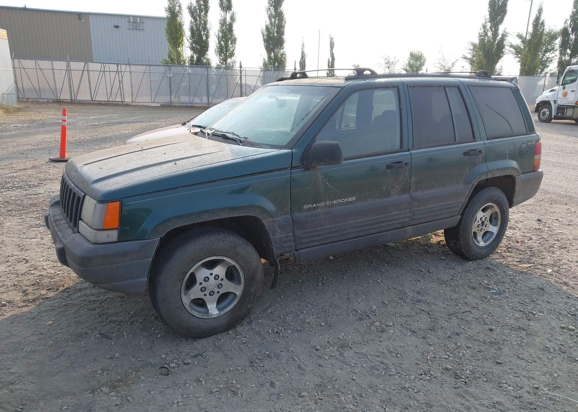 1997 JEEP GRAND CHEROKEE LAREDO