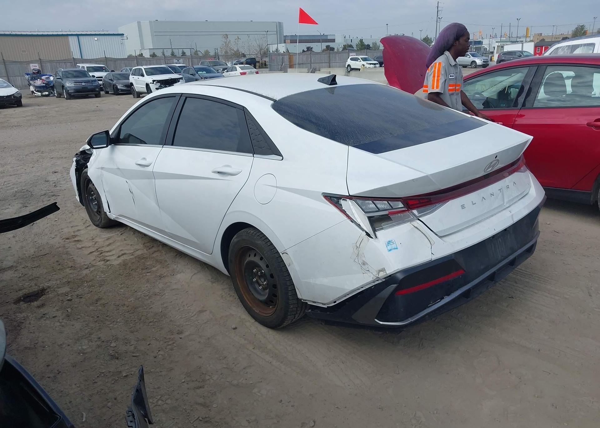 2024 HYUNDAI ELANTRA