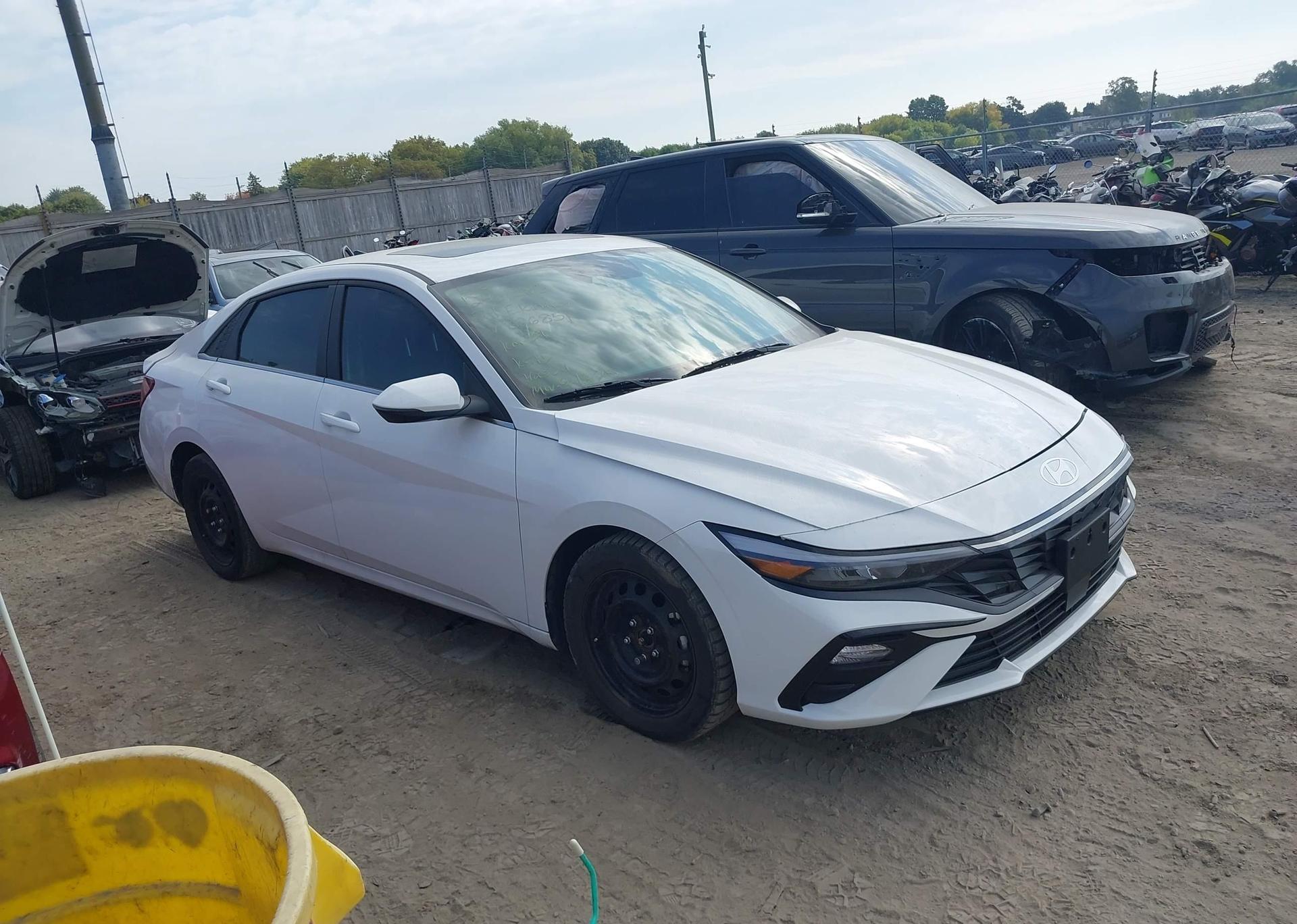 2024 HYUNDAI ELANTRA