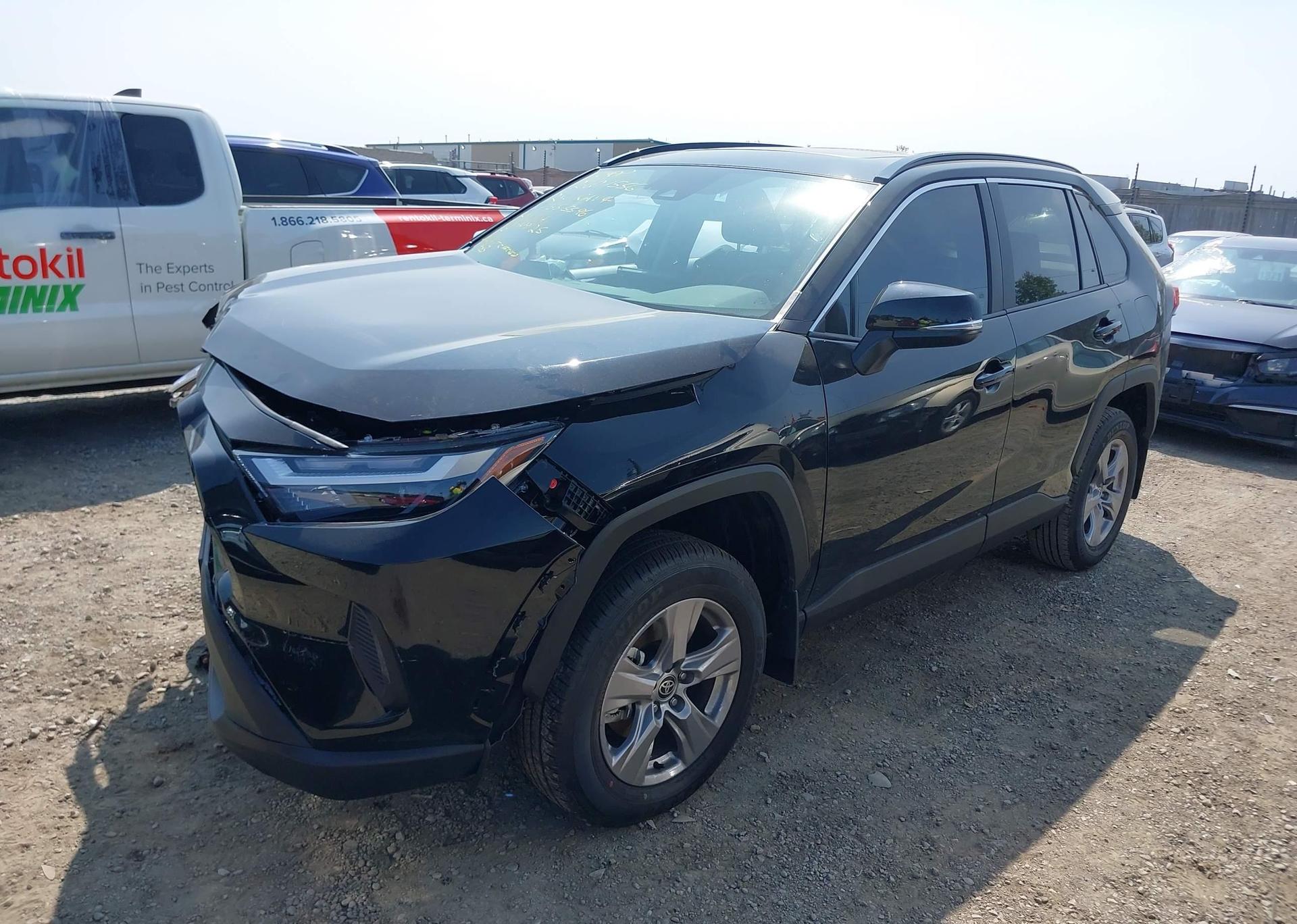 2025 TOYOTA RAV4 XLE