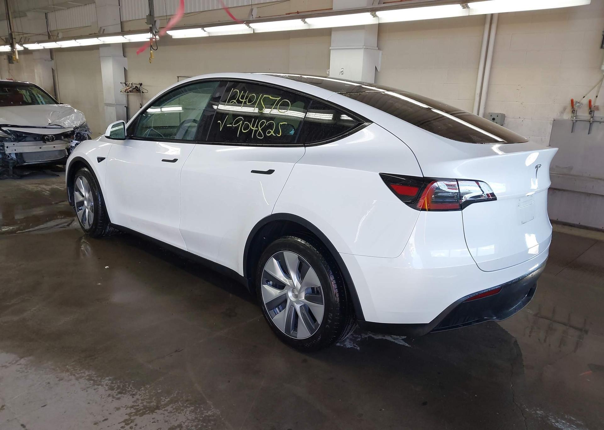 2023 TESLA MODEL Y