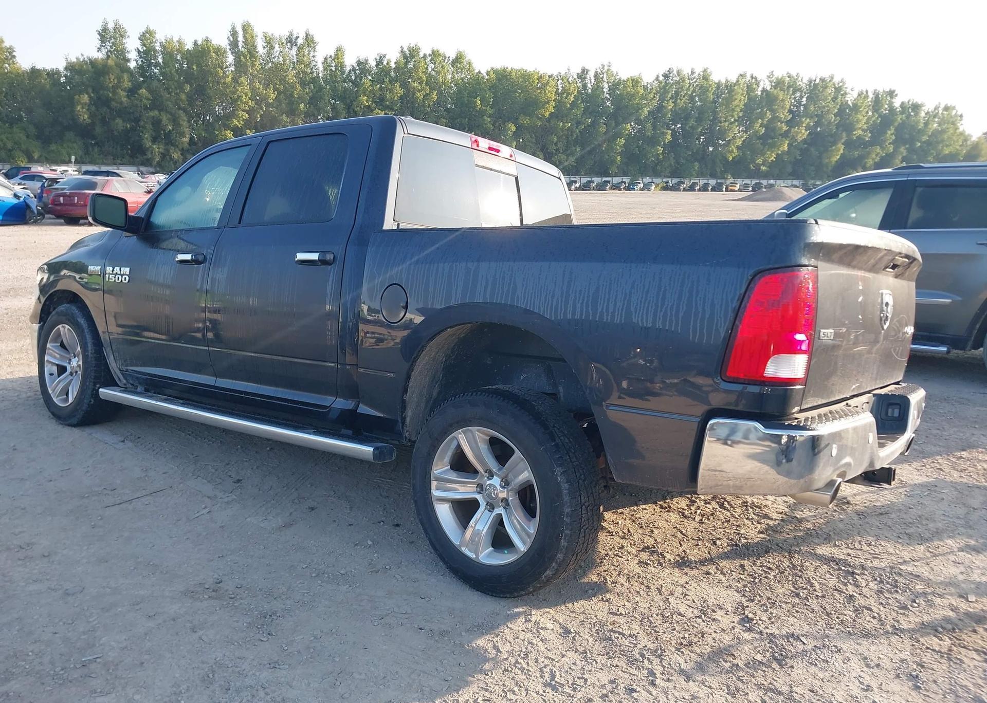 2017 RAM 1500 SLT