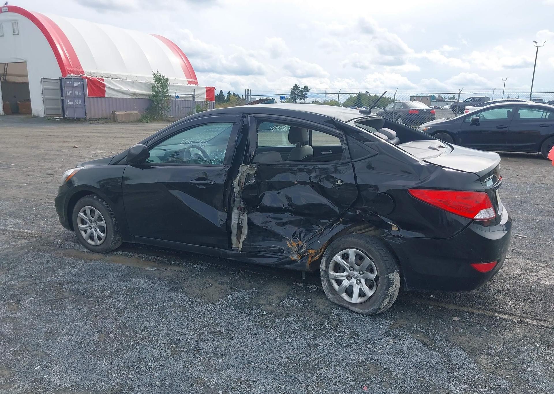 2014 HYUNDAI ACCENT L