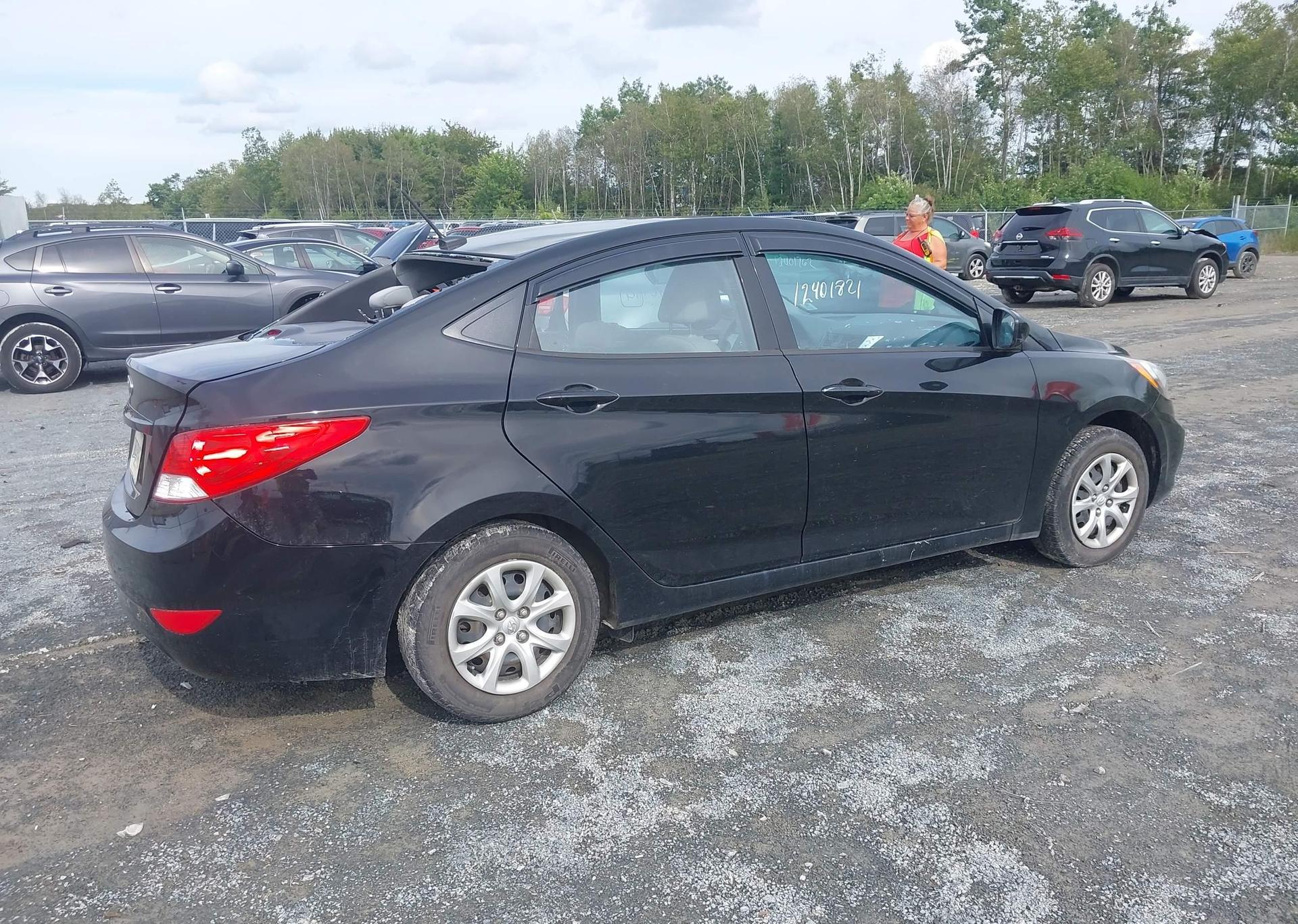 2014 HYUNDAI ACCENT L
