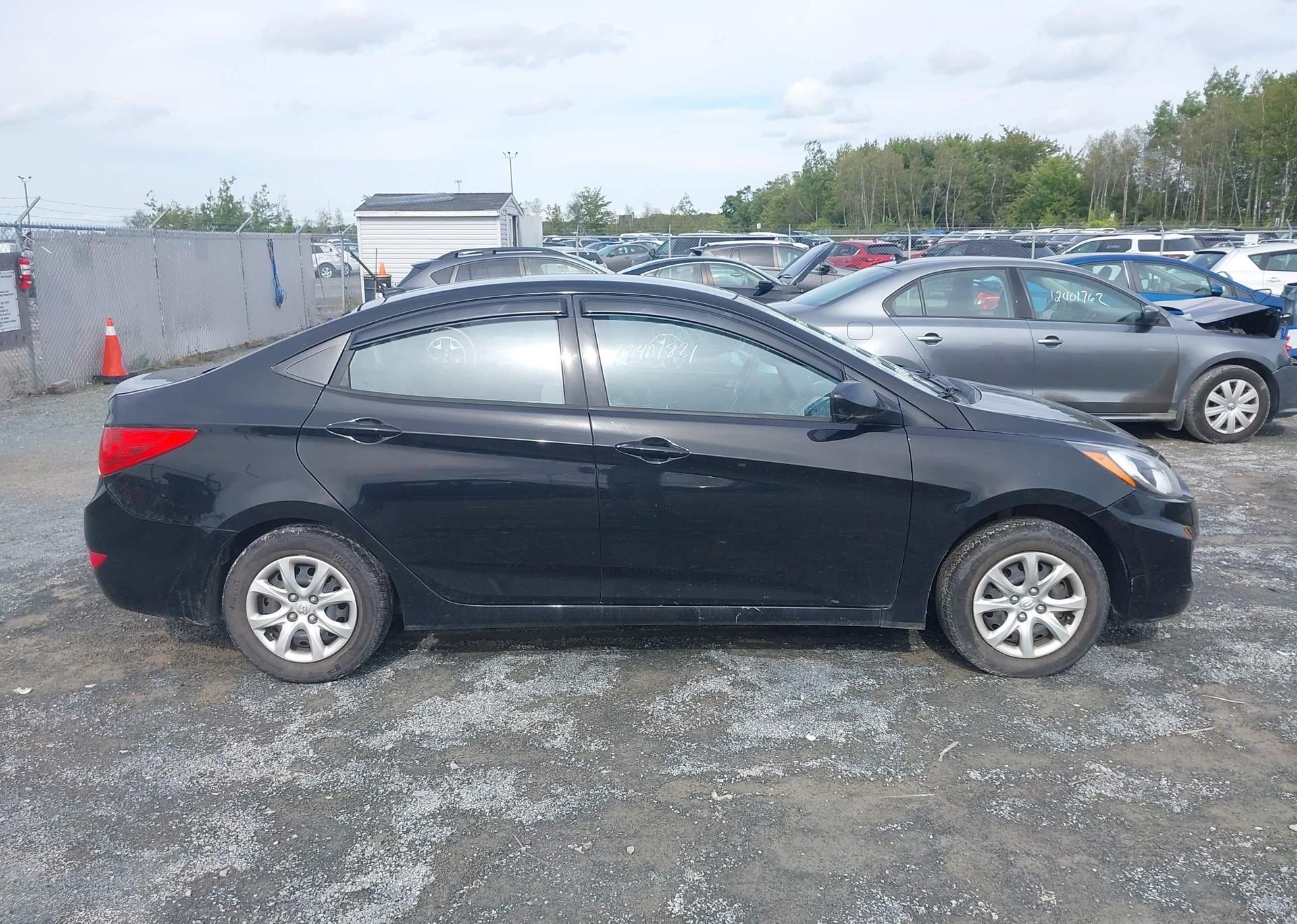 2014 HYUNDAI ACCENT L