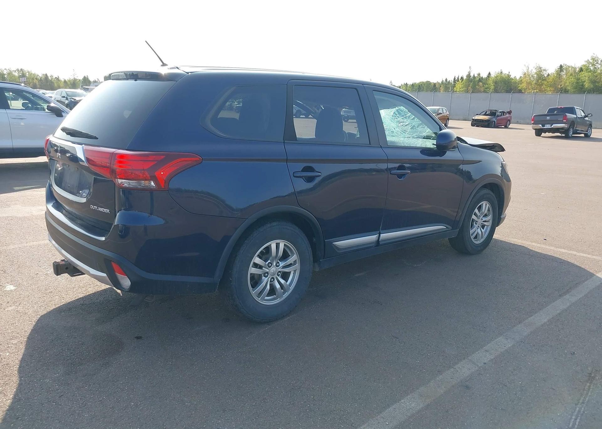 2016 MITSUBISHI OUTLANDER ES