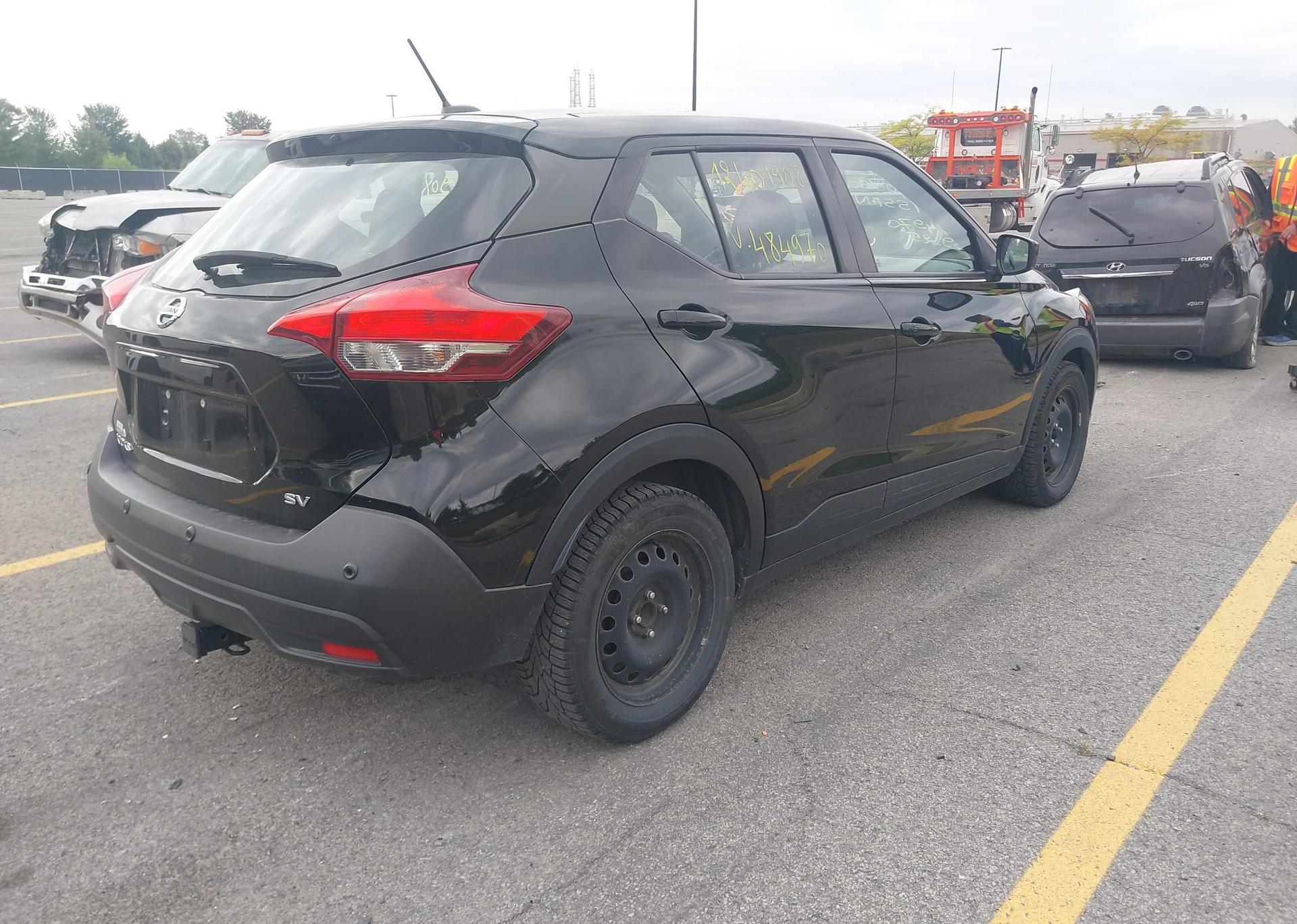 2020 NISSAN KICKS