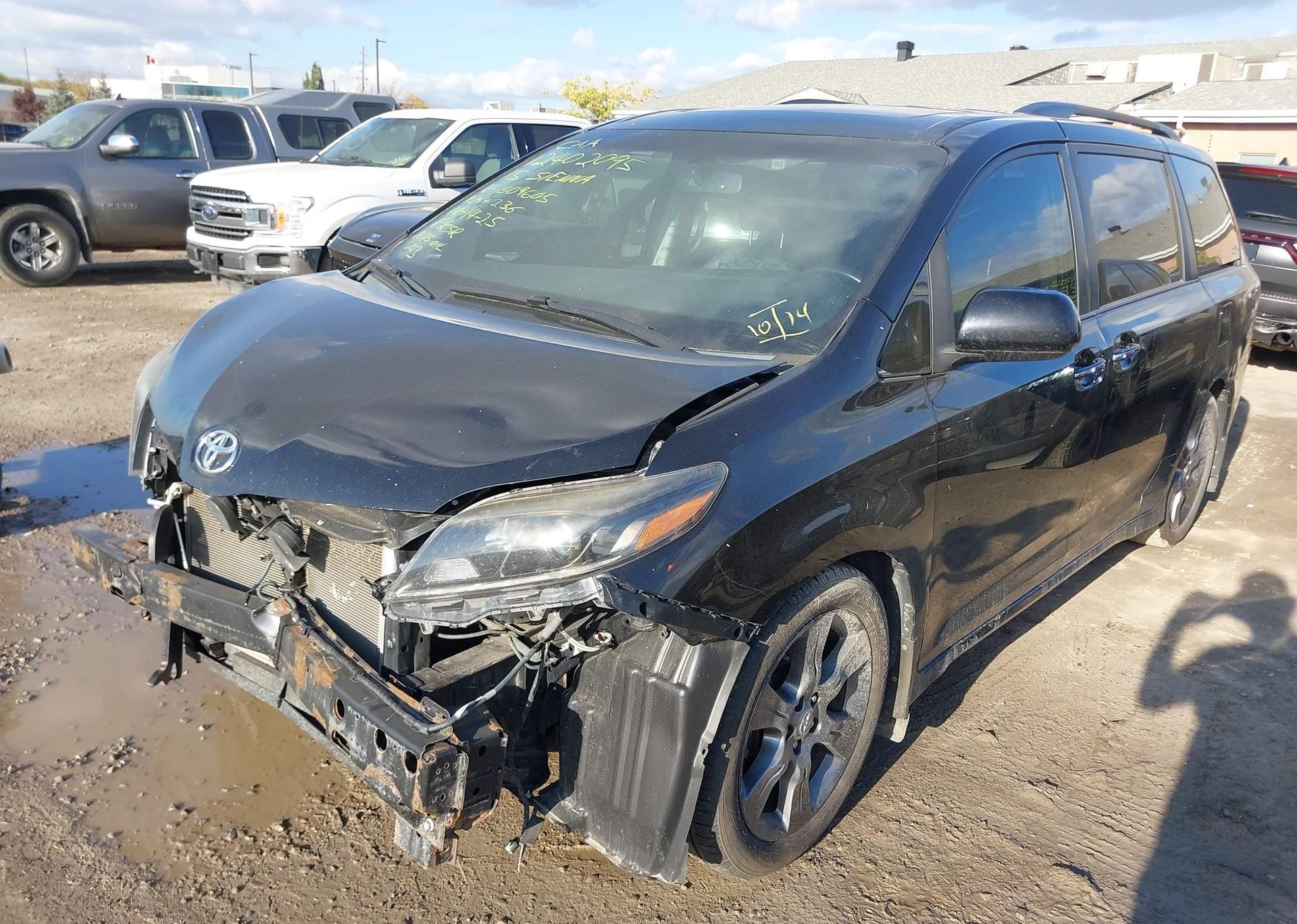 2015 TOYOTA SIENNA SPORT