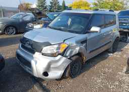 2011 KIA SOUL +