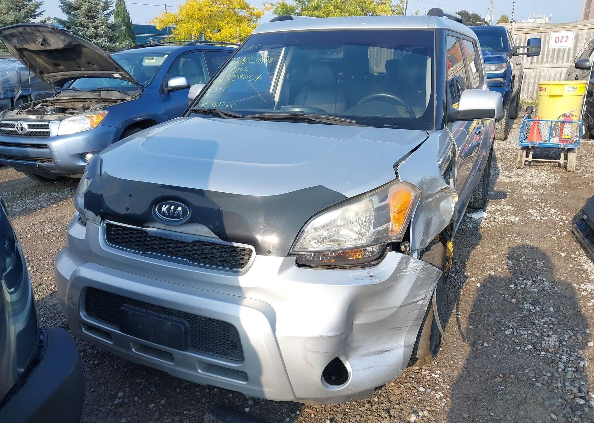 2011 KIA SOUL +