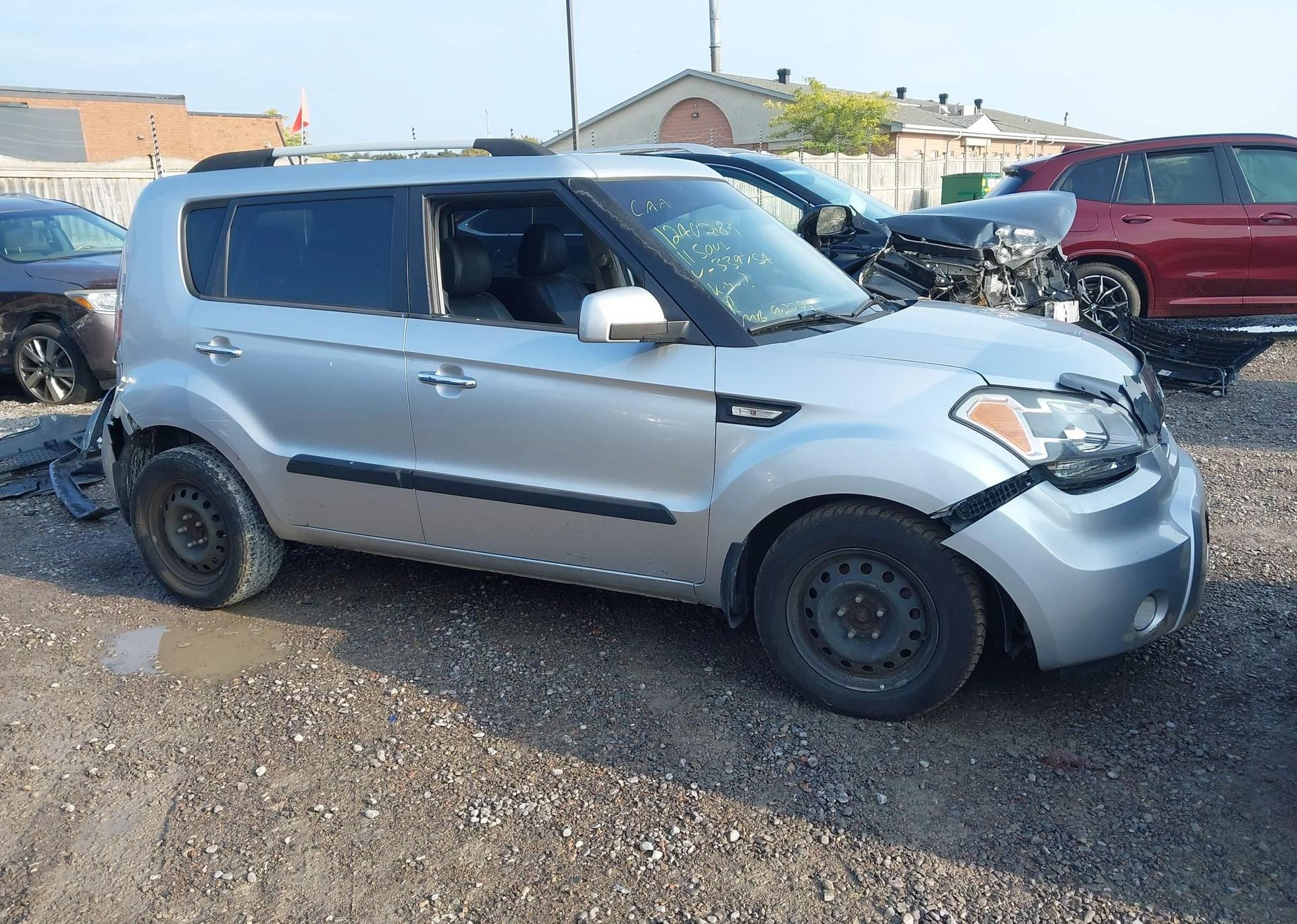 2011 KIA SOUL +