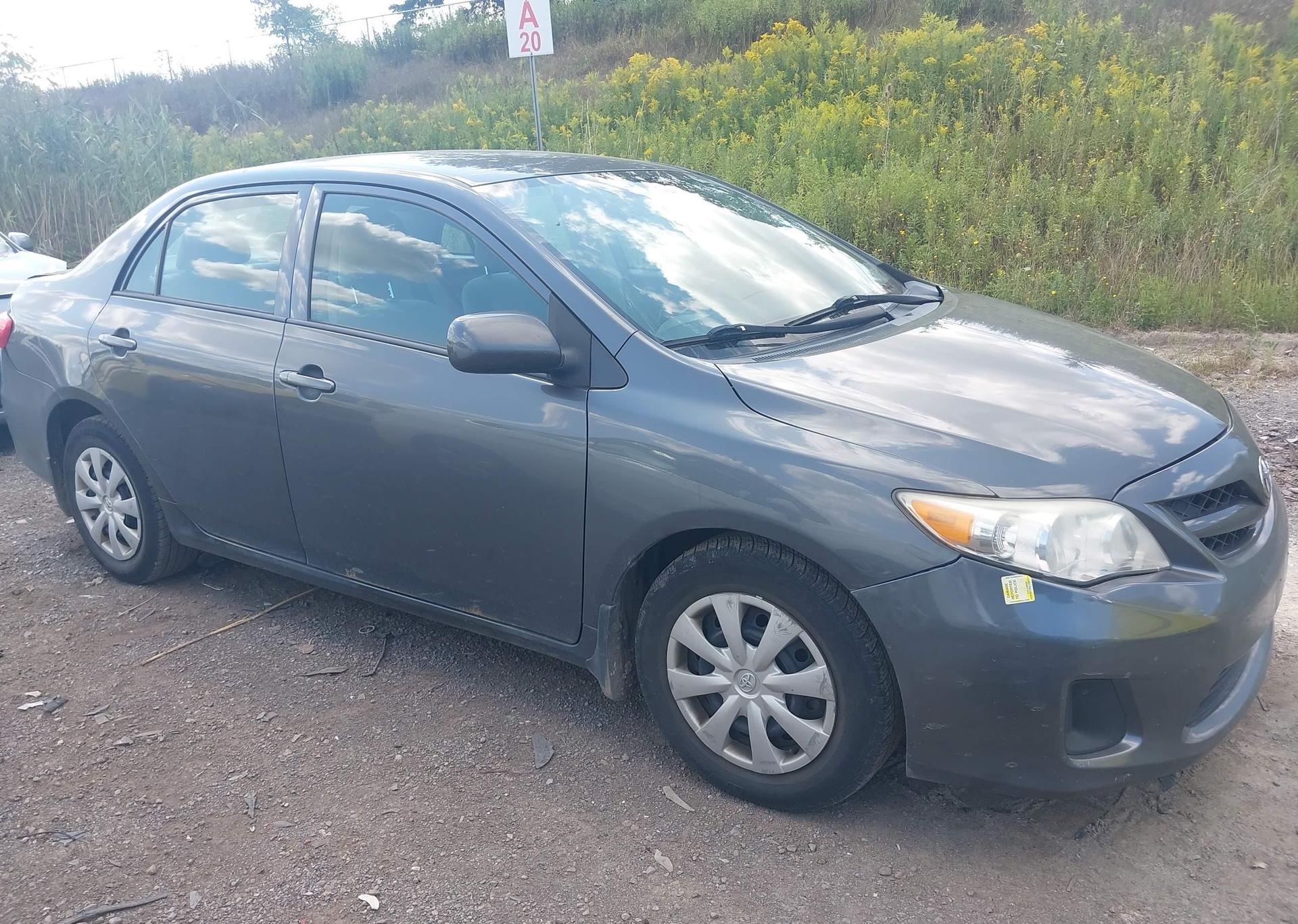 2013 TOYOTA COROLLA S