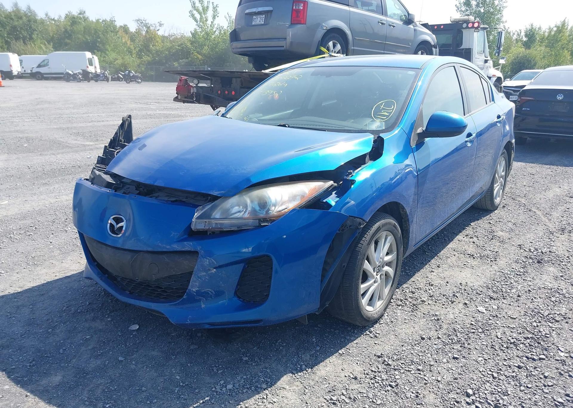 2013 MAZDA MAZDA3