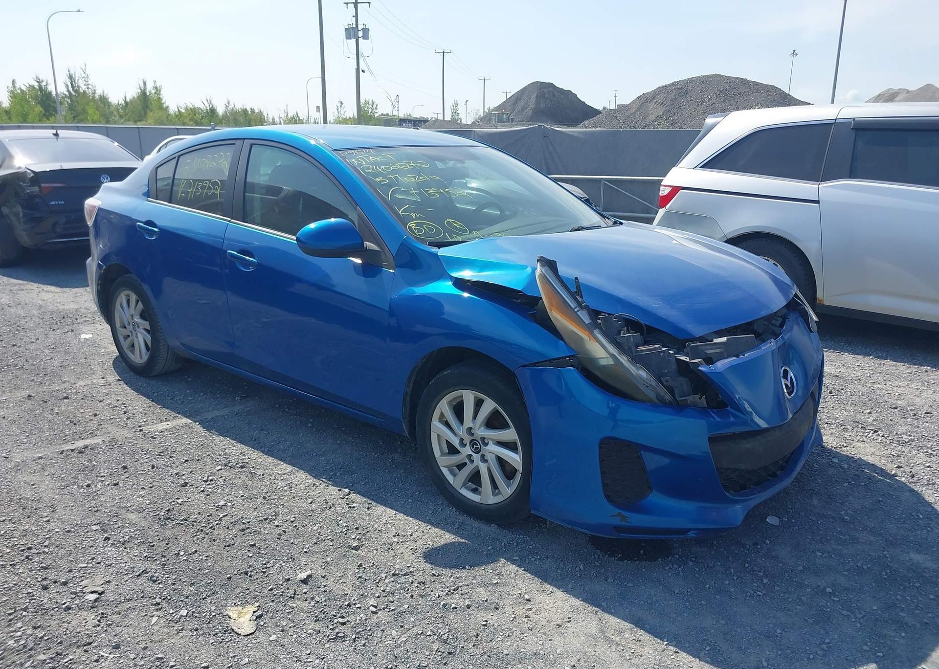 2013 MAZDA MAZDA3