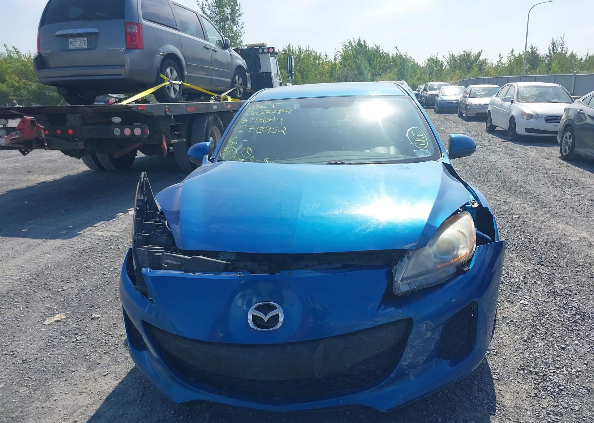 2013 MAZDA MAZDA3