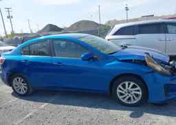 2013 MAZDA MAZDA3
