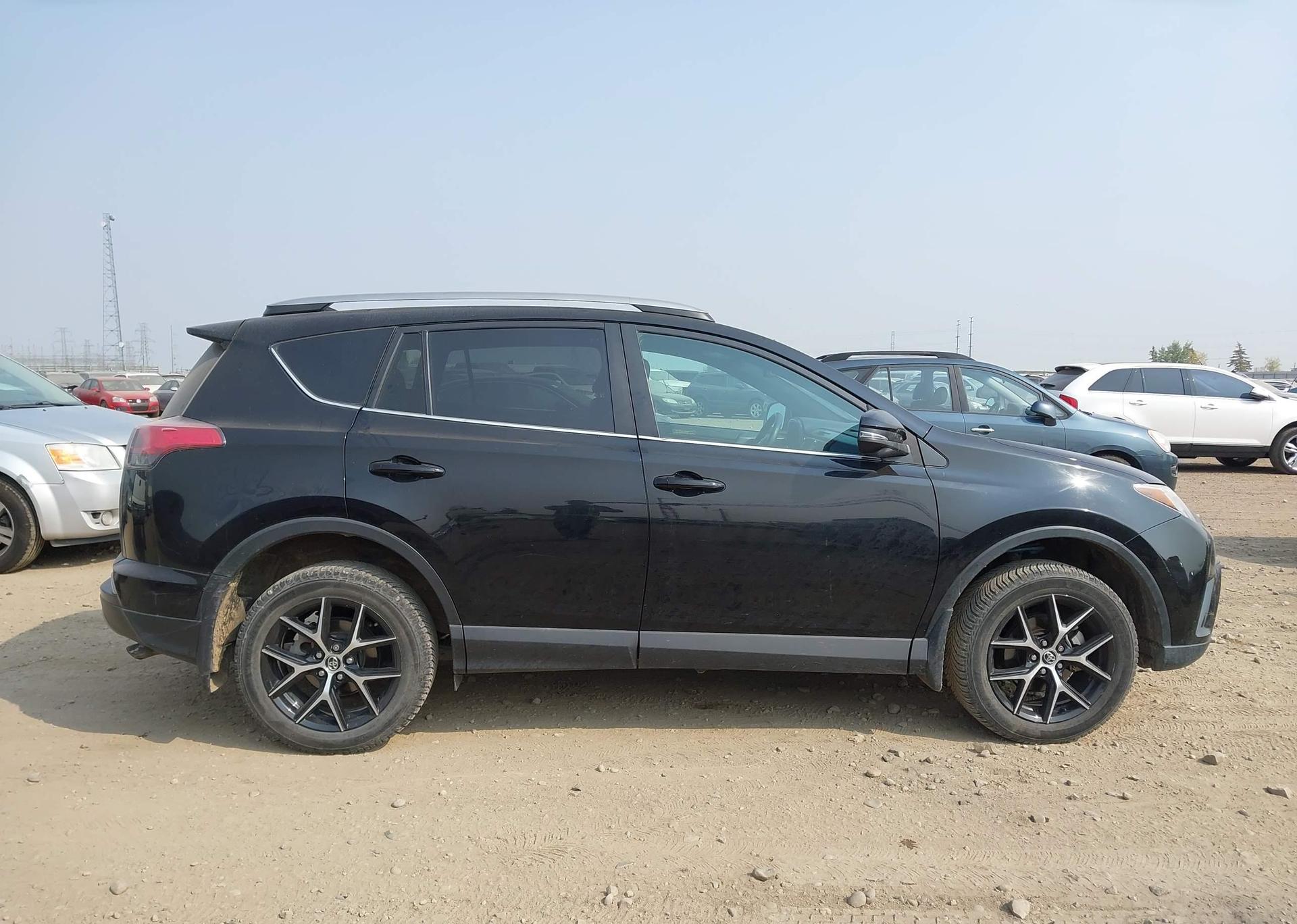 2017 TOYOTA RAV4 SE
