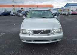1999 VOLVO S70