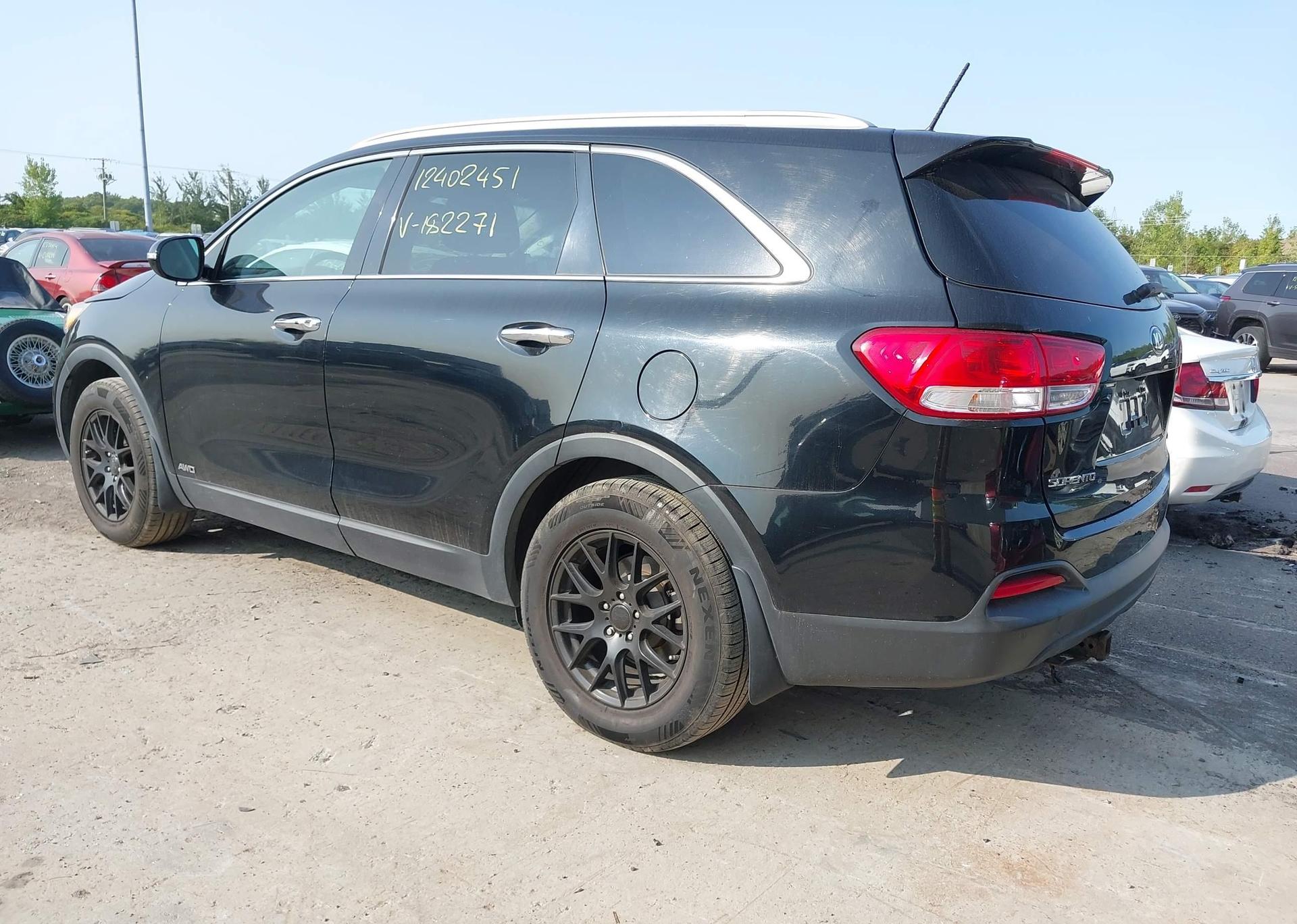 2016 KIA SORENTO LX