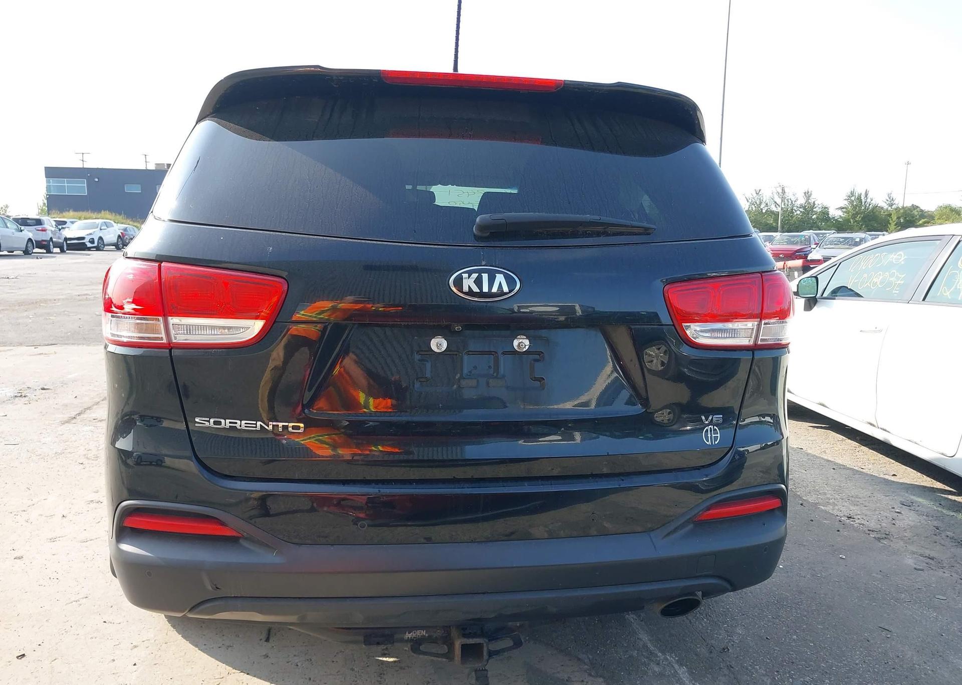 2016 KIA SORENTO LX