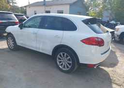 2013 PORSCHE CAYENNE
