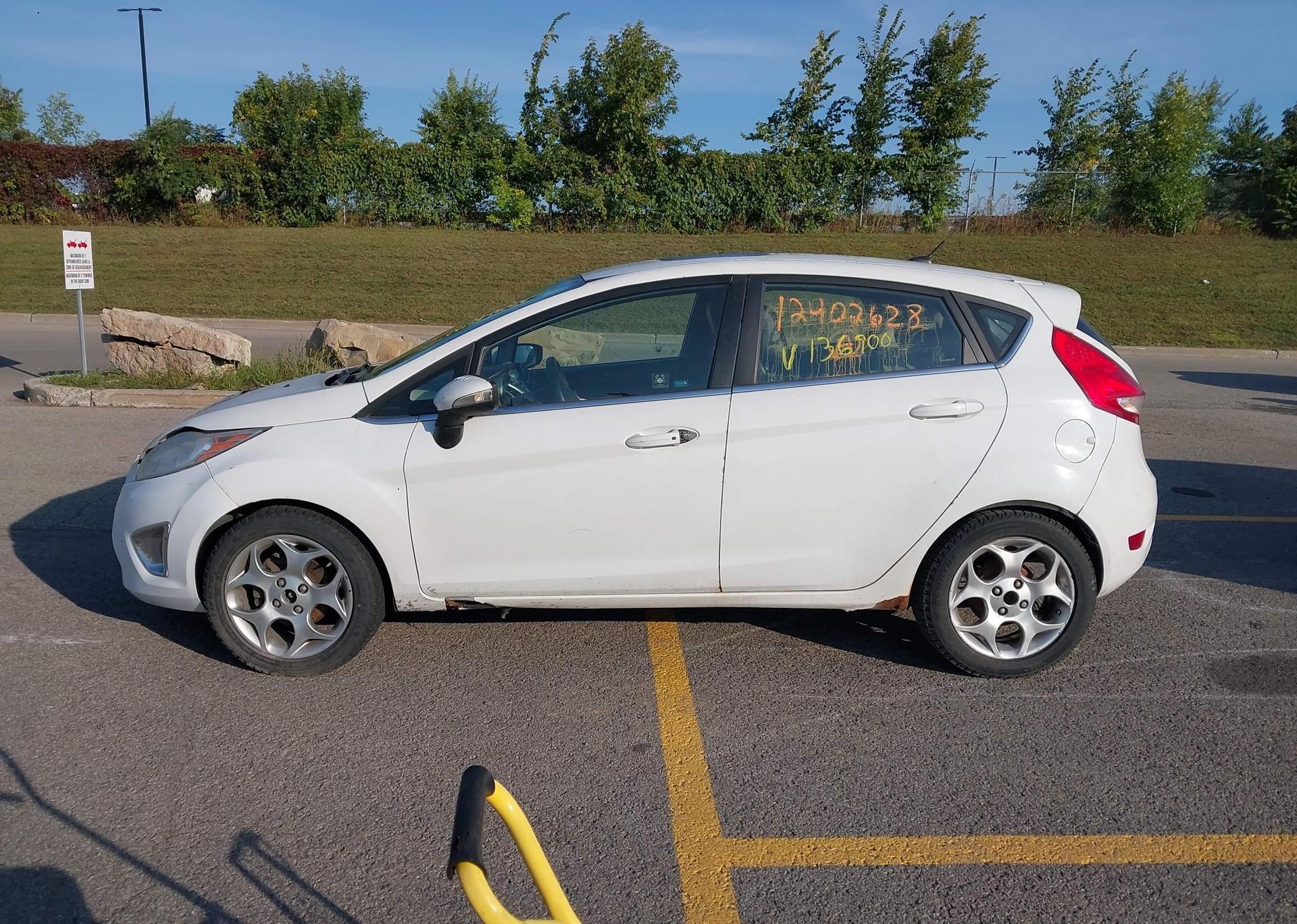 2011 FORD FIESTA SES