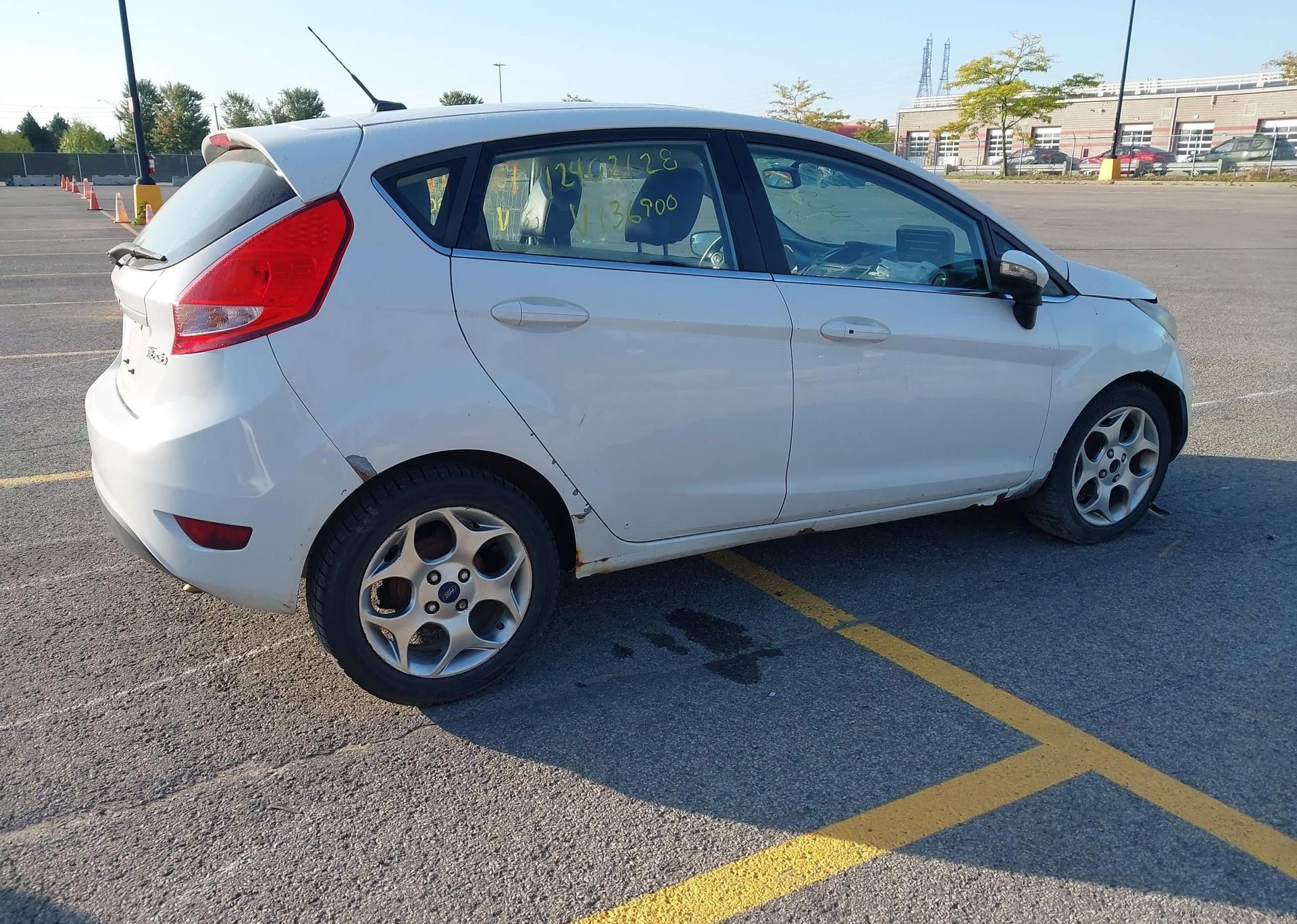 2011 FORD FIESTA SES