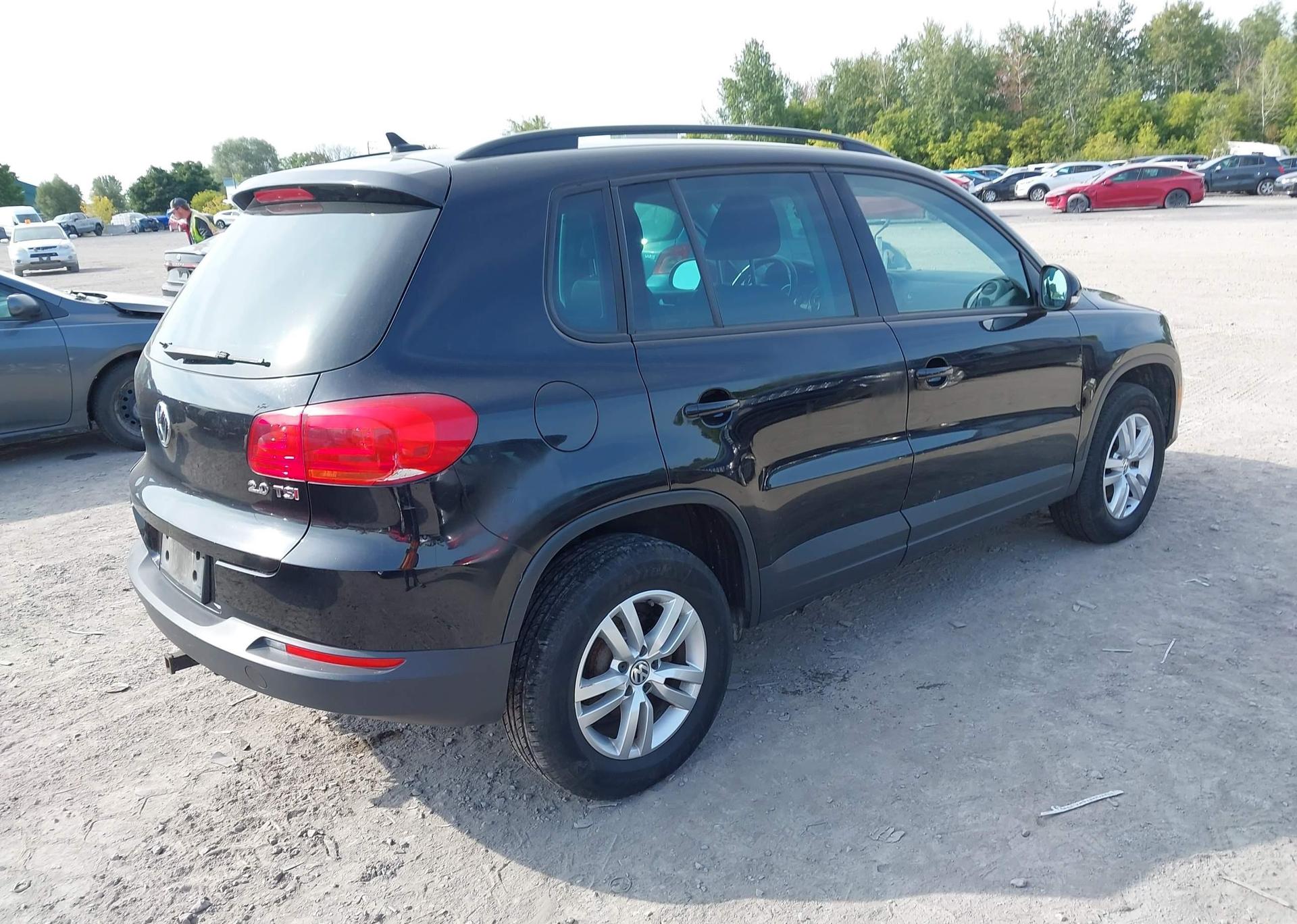 2016 VOLKSWAGEN TIGUAN TRENDLINE