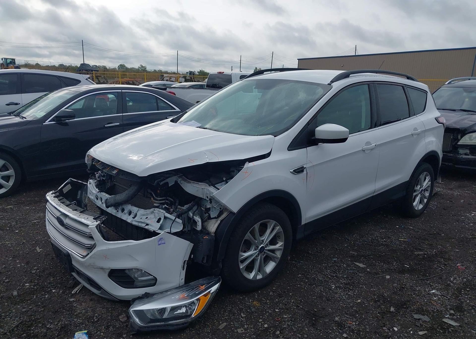 2018 FORD ESCAPE SE