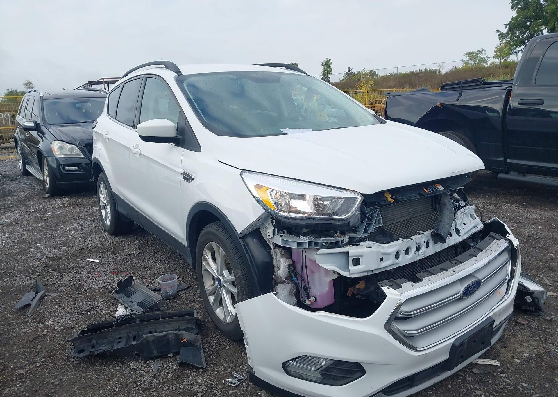 2018 FORD ESCAPE SE