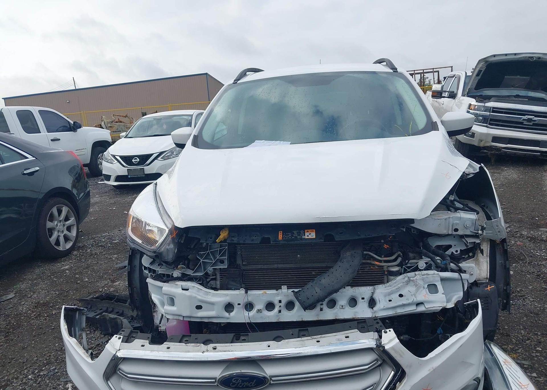 2018 FORD ESCAPE SE