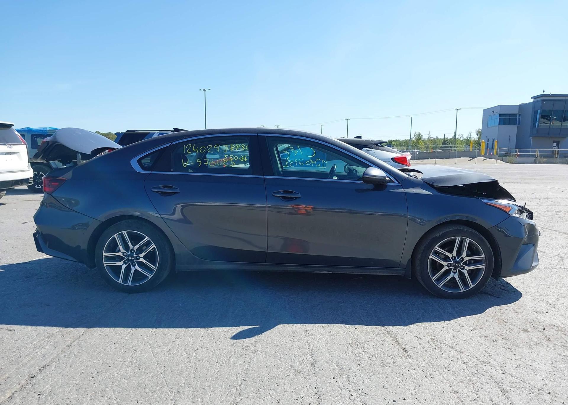 2023 KIA FORTE EX