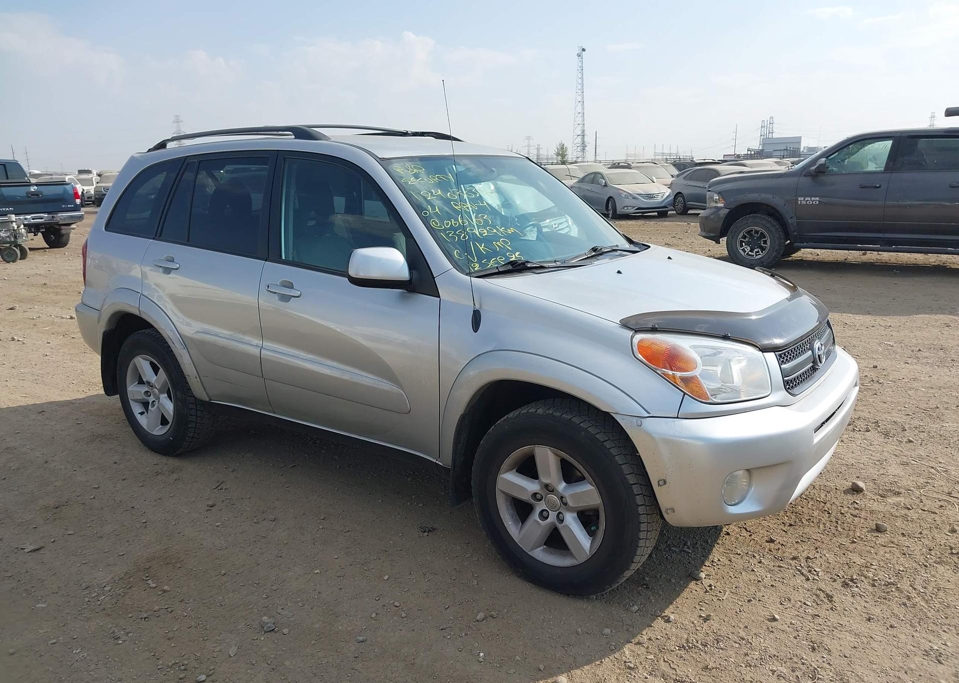2004 TOYOTA RAV4