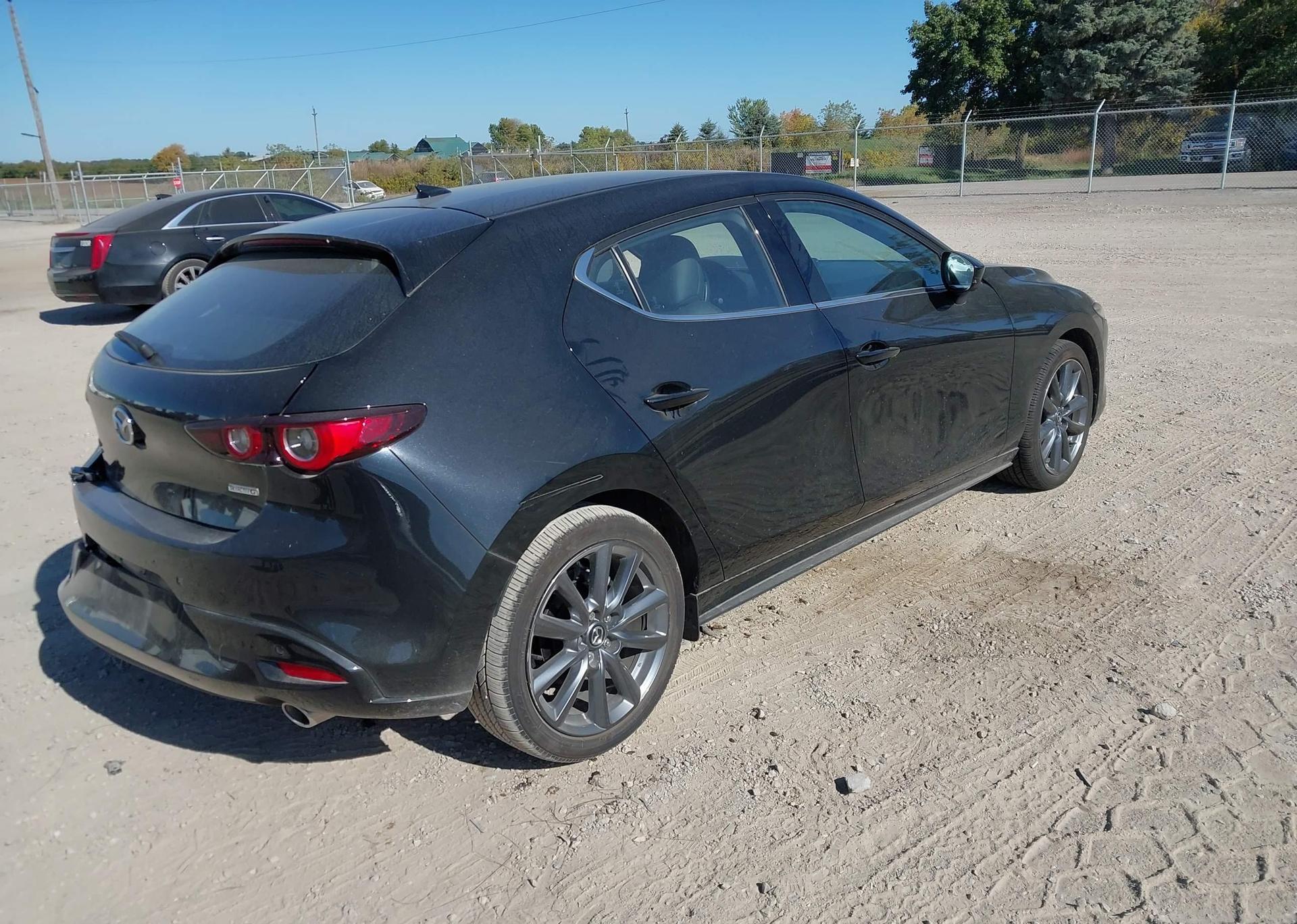 2024 MAZDA 3 PREMIUM