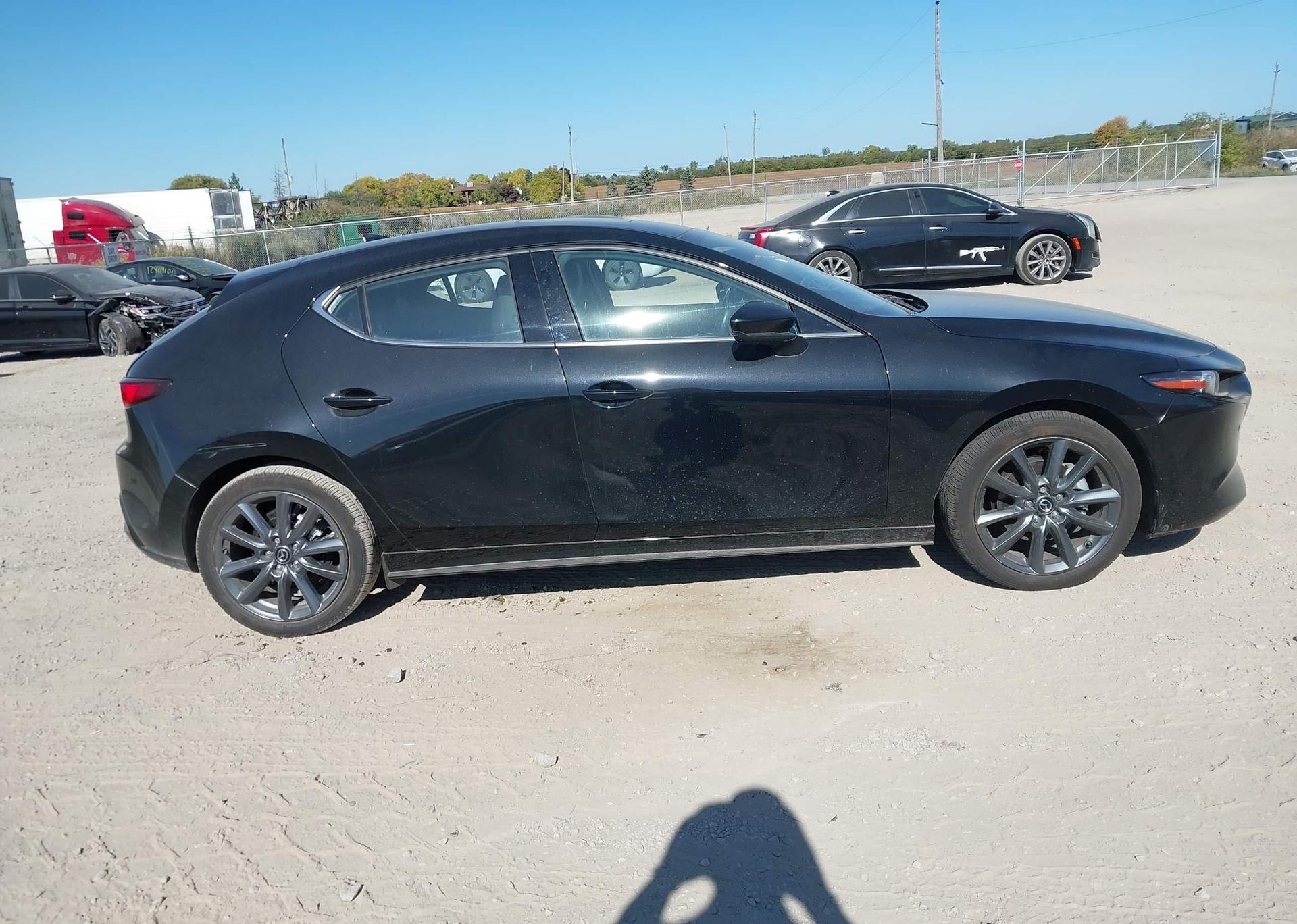 2024 MAZDA 3 PREMIUM