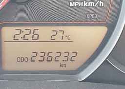 2012 TOYOTA YARIS LE