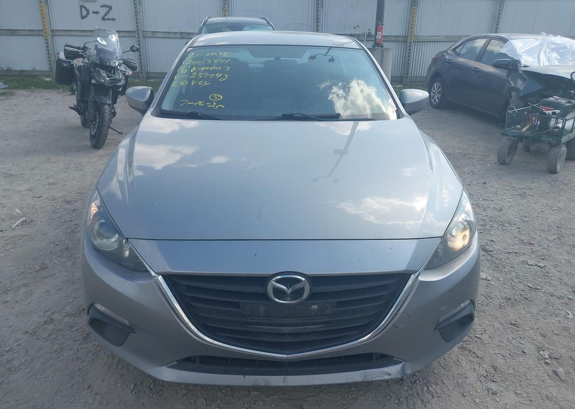 2016 MAZDA MAZDA3