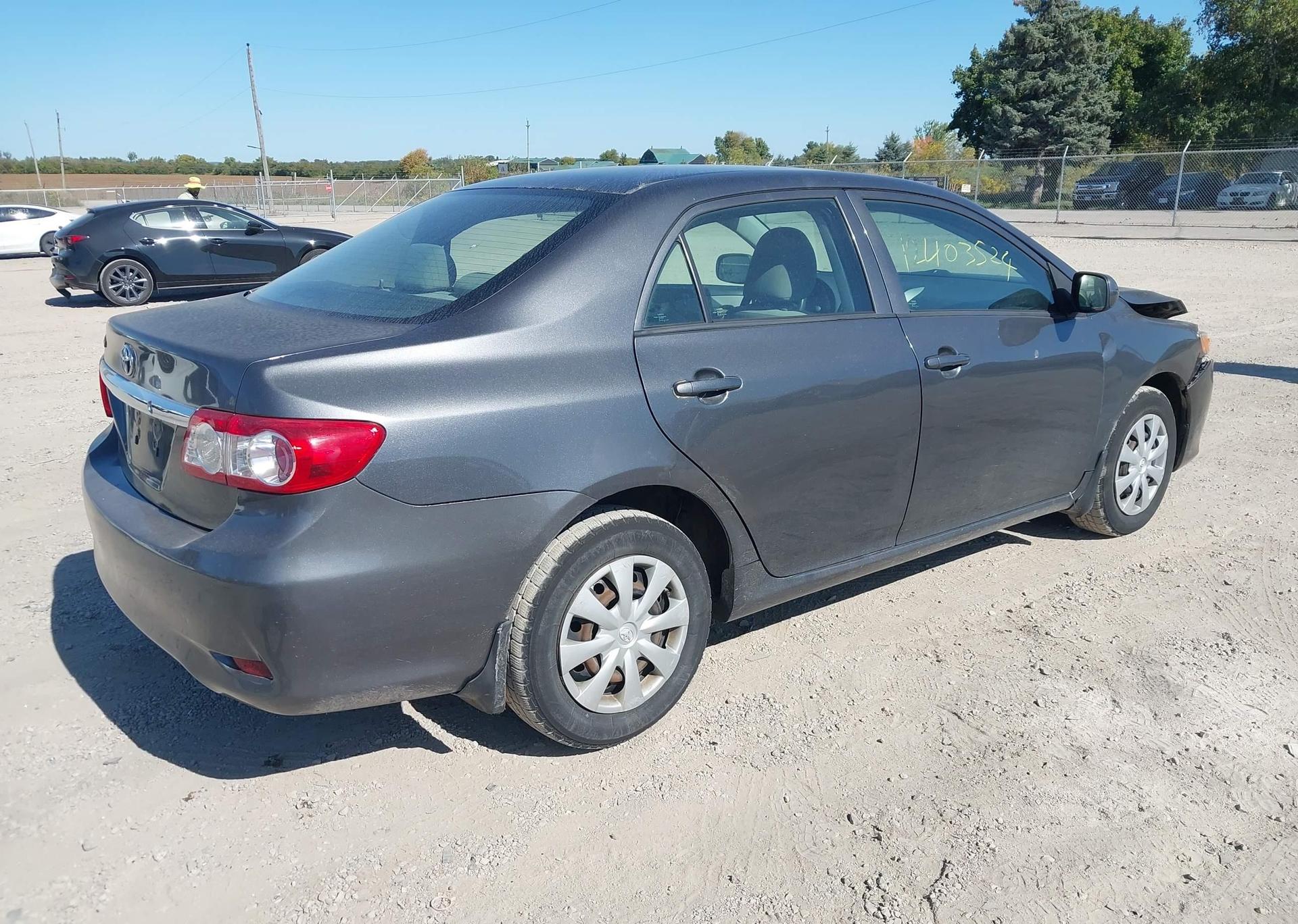 2011 TOYOTA COROLLA