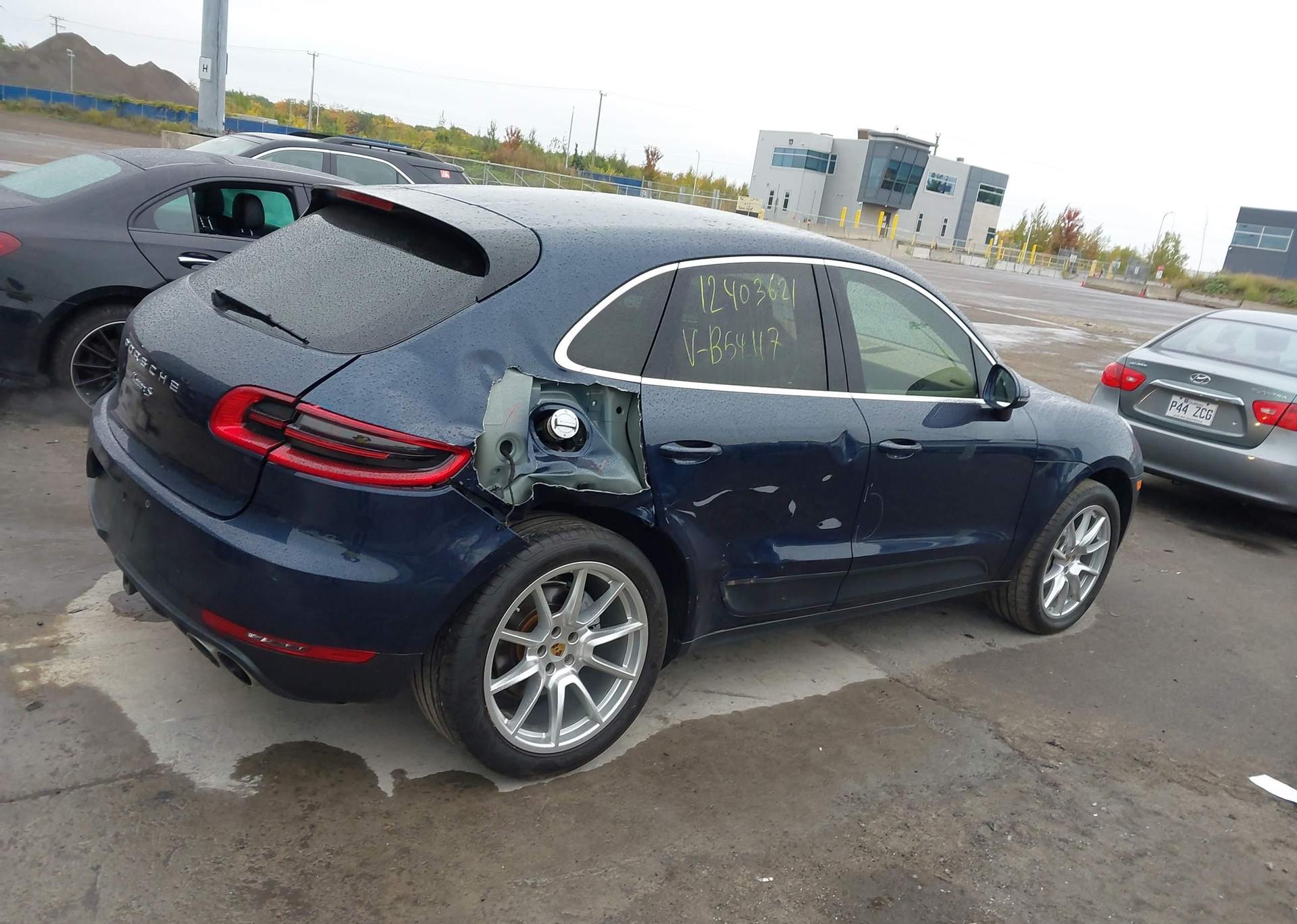 2016 PORSCHE MACAN S