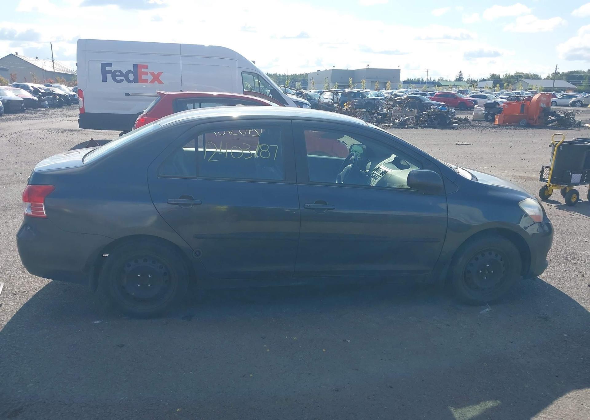 2010 TOYOTA YARIS