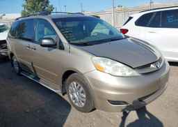 2006 TOYOTA SIENNA CE