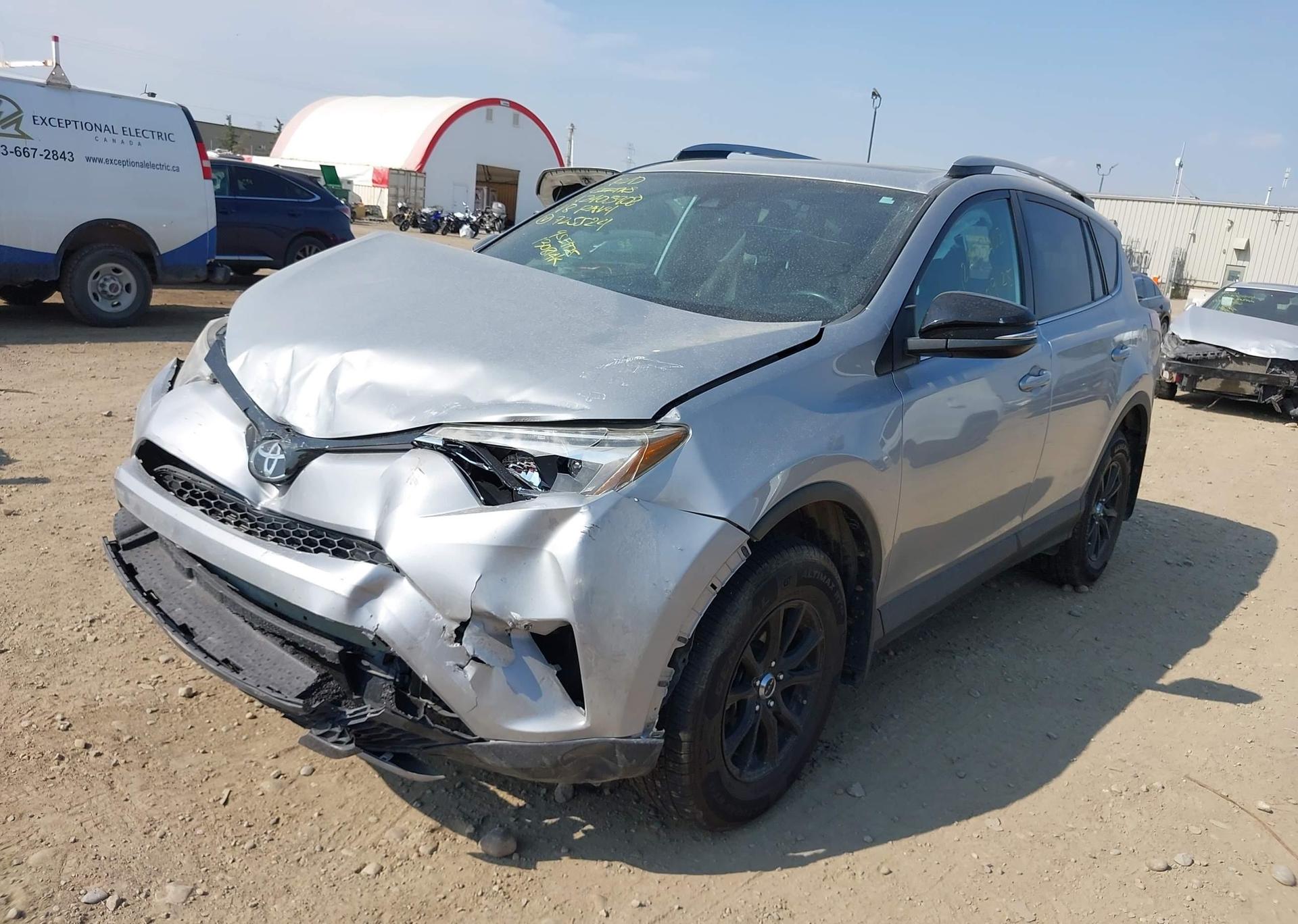2018 TOYOTA RAV4 SE